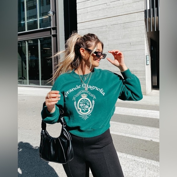 Abercrombie & Fitch “Grande Magnolia” Crewneck Sweatshirt - Picture 1 of 6